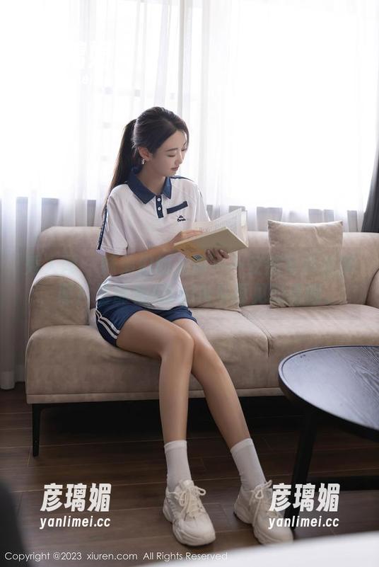 秀人网 - 妹弟们的光辉——安然写真合集，照片里都有AGAIN与再见的感慨。