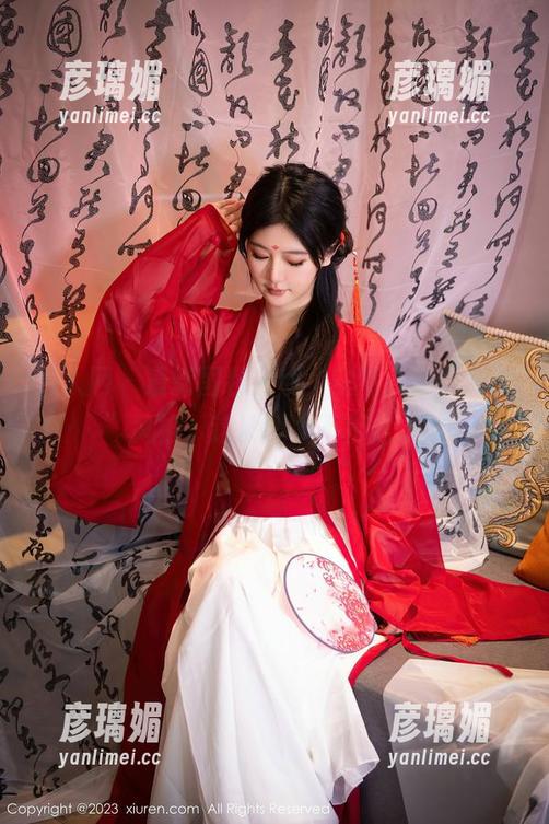 秀人网 - 最新图包上线，安然儿的“少女”风格，这波我太不相信了！