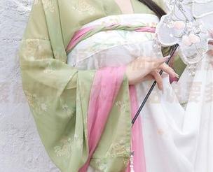 秀人网 – 婚纱小逗逗，私房美图新走向，脸上的表情比婚纱本身没话说要多了十倍。