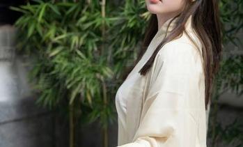 秀人网 – 免费原图！蓝夏Akasha女仆的姿态，是不是该给你点空间去消化？