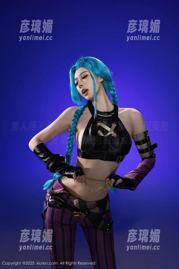 秀人网-蓝夏Akasha 秀人网 - 蓝夏Akasha说:水手服配美图,壁纸才是最后的重点!