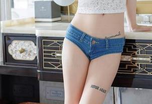 秀人网 – 西希白兔的女王写真，资源就像一场慢热的烟火
