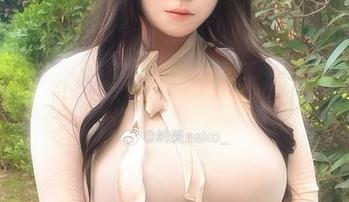 纯爱neko的图包惊喜：水手服变身，怎么好像就少了那几个纽扣？