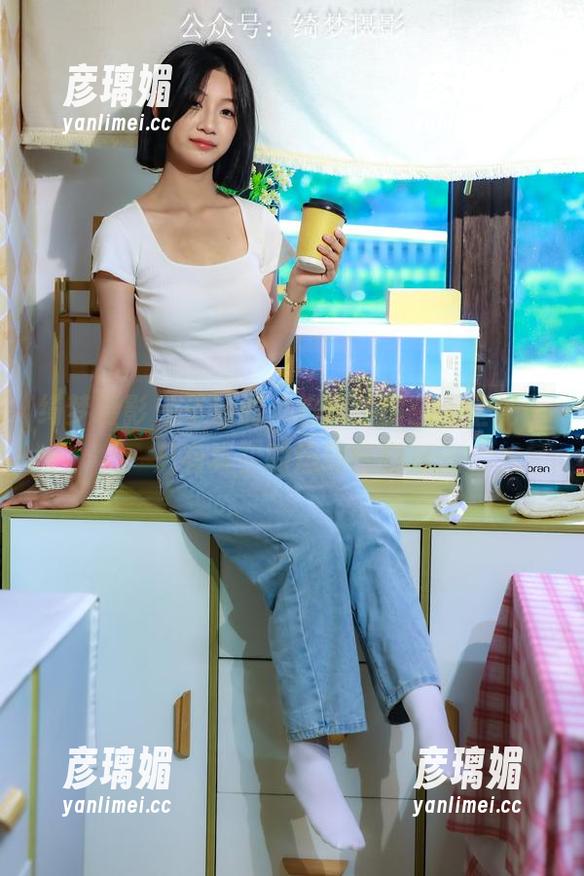 绮梦摄影 - 子涵的体操服生图：无圣光，只有真实的运动气息～