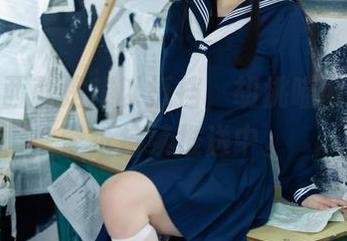 有些东西就是难以抵挡，胡桃喵网袜原图壁纸持续推送中。