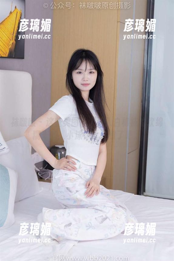 袜啵啵-小沫 袜啵啵 - 这些美图让人陷入白棉袜的软绵糯米梦,小沫你太会撩了吧。
