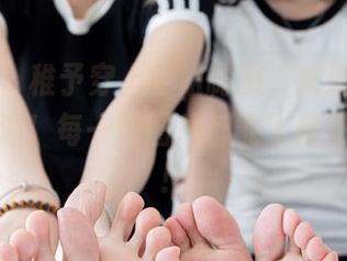 袜啵啵 – 稚予穿上空姐制服，来给我的飞机加个油！每一张图片都能飞起来！更新！