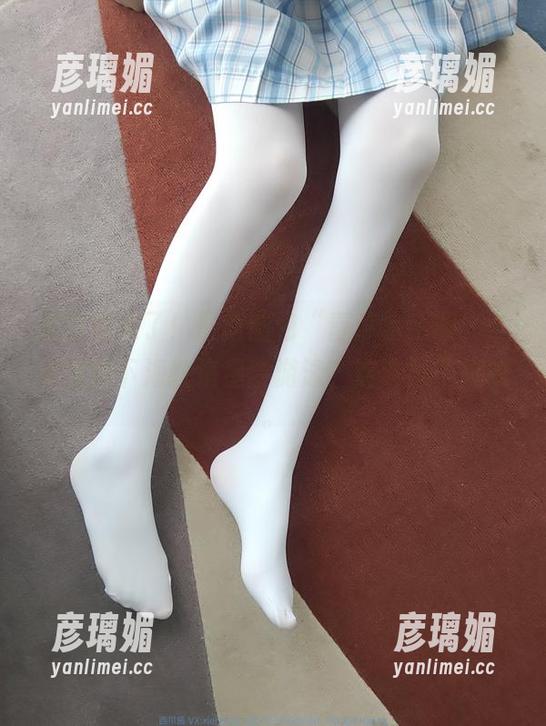 西尔酱来了！最新图包“青草水手服”，准准备下海教海星学游泳？这老师不简单。