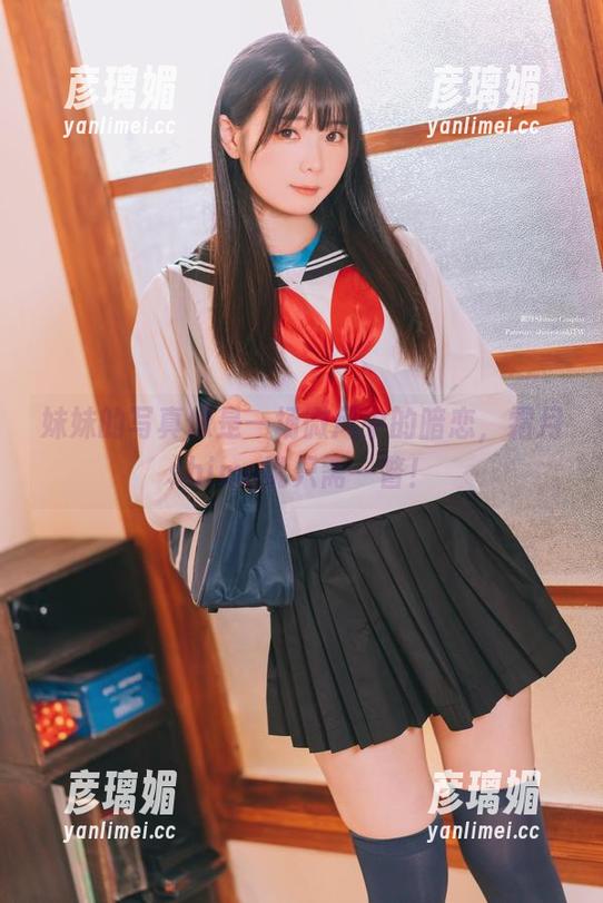 妹妹的写真像是一场微风中的暗恋，霜月shimo说只需一瞥！