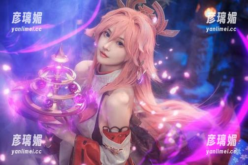 露儿大魔王 私房里的露儿大魔王:她和棉袜之间的暧昧让我不自觉想多了!