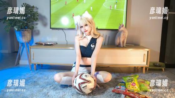 鹿八岁baby在线，泳装界的小黑马，图里藏了啥？